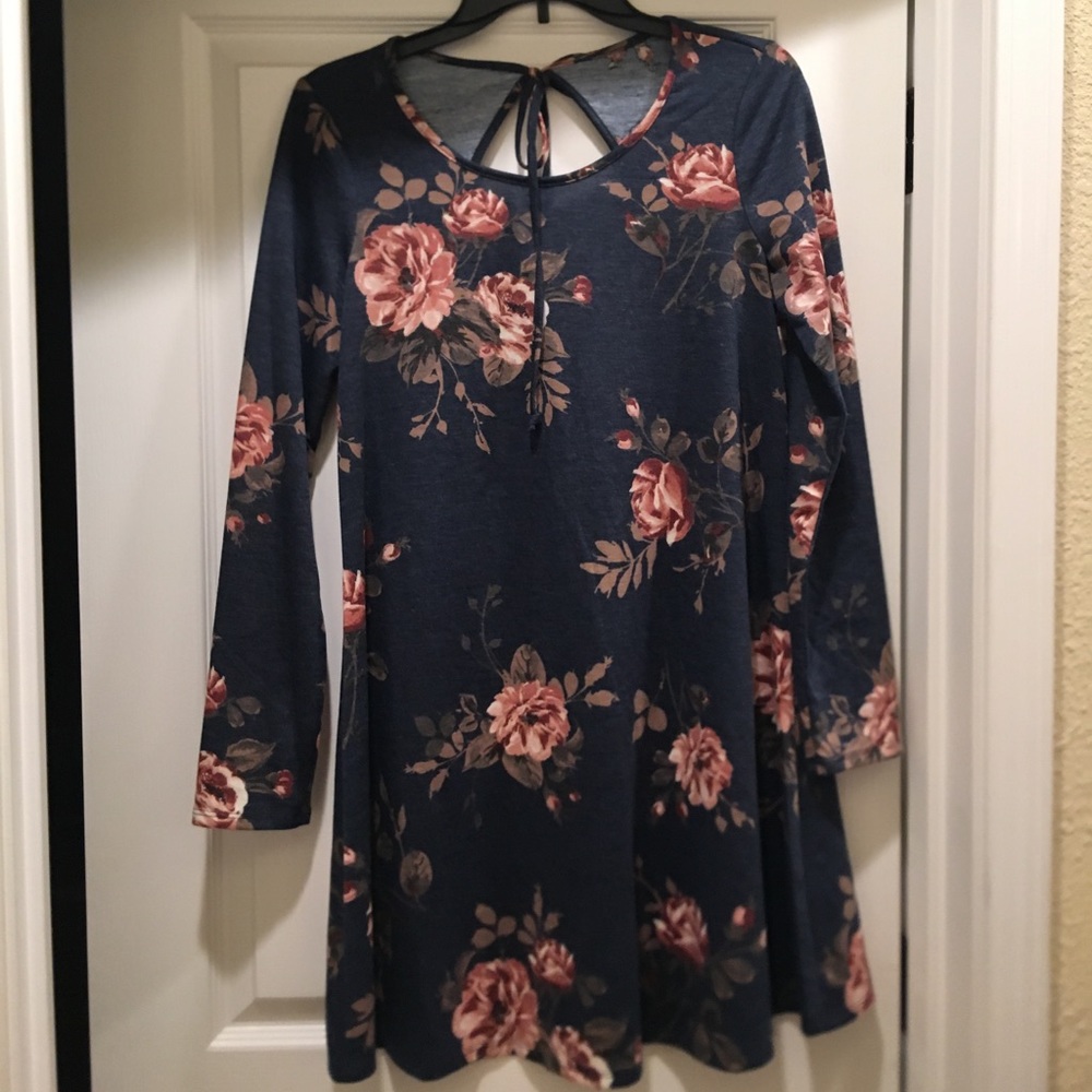 Women dress size M
